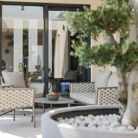 Novue With Pool * Maslenica