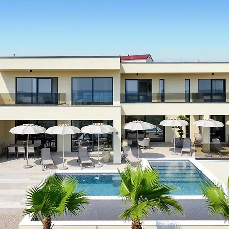 Novue With Pool فيلة *