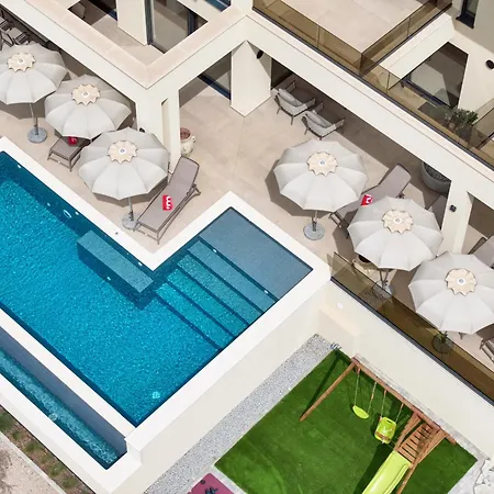 Novue With Pool * Maslenica