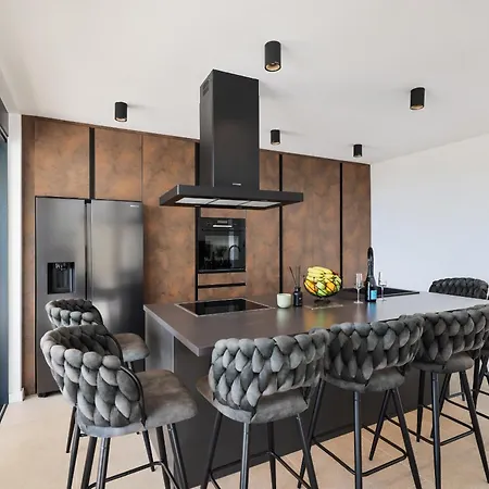 Villa Novue With Pool