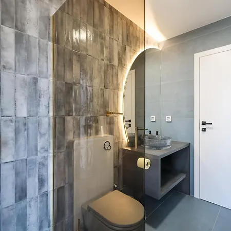 Novue With Pool Villa Maslenica