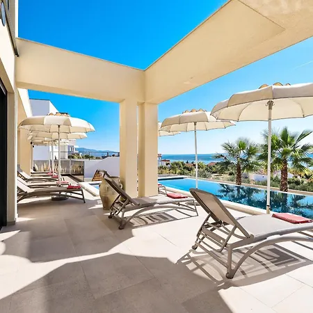 Novue With Pool فيلة ماسلينتسا