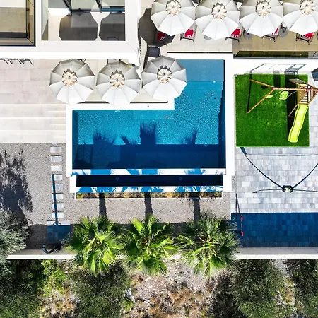 Novue With Pool فيلة