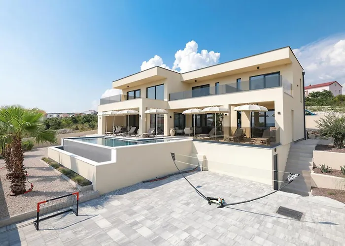 Novue With Pool Villa