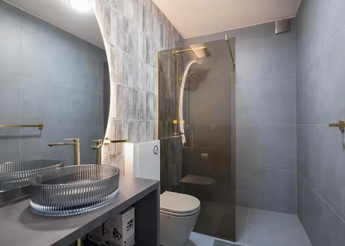 Novue With Pool ماسلينتسا