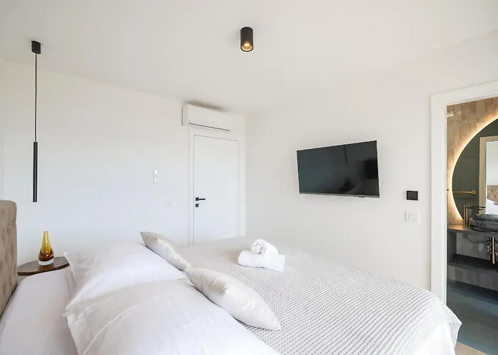 Villa Novue With Pool