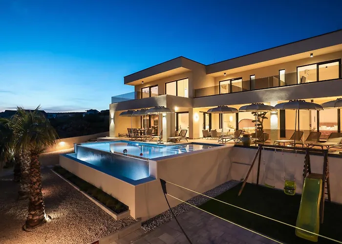 فيلة Novue With Pool ماسلينتسا