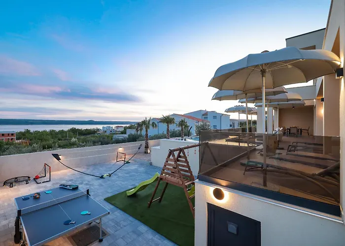 Novue With Pool * Maslenica