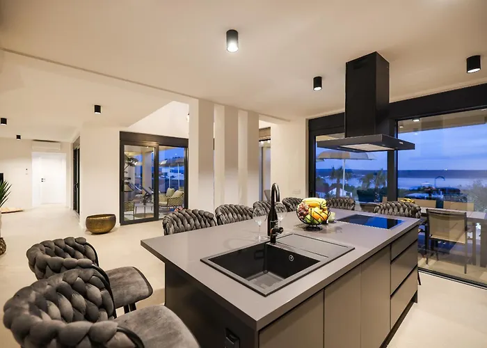 فيلة Novue With Pool *