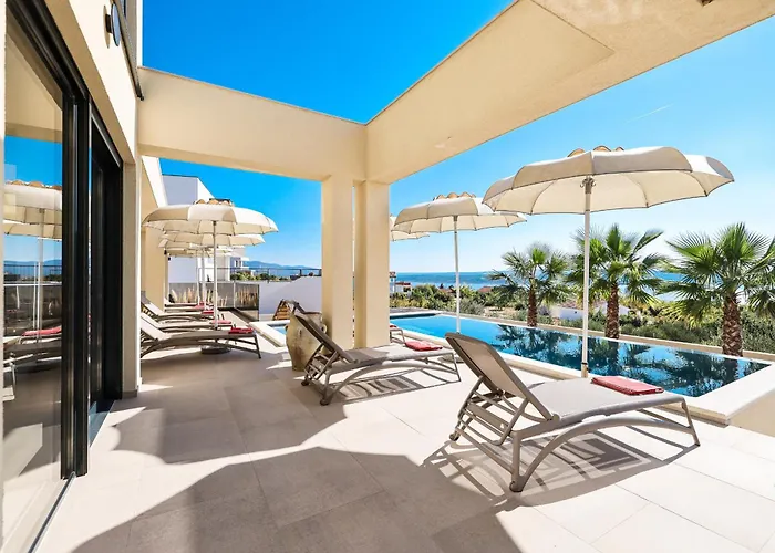 Novue With Pool فيلة ماسلينتسا