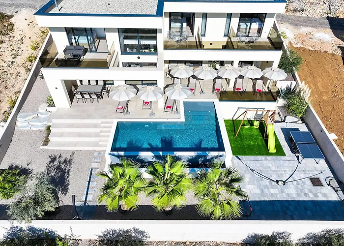 فيلة Novue With Pool