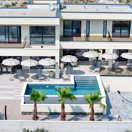 Villa Novue With Pool *
