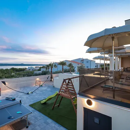 Novue With Pool * Maslenica