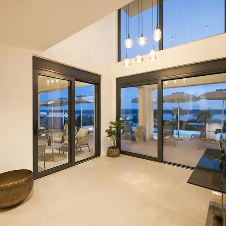 Novue With Pool * Maslenica