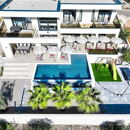 Villa Novue With Pool