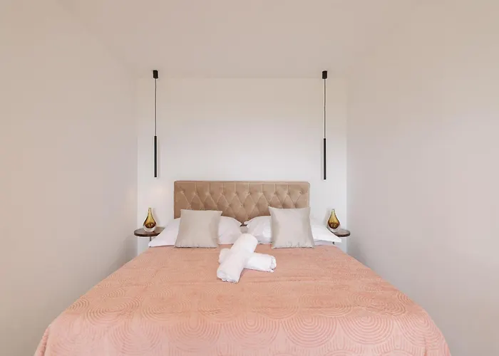 Novue With Pool Вилла Масленица