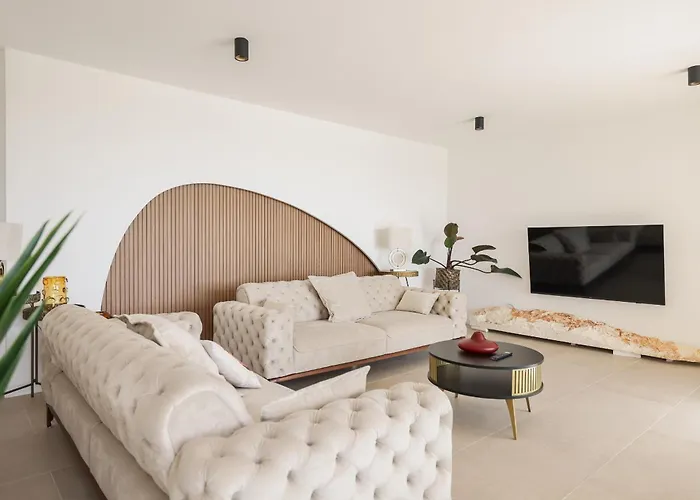 Novue With Pool Вилла Масленица